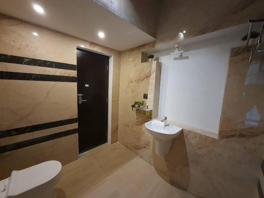 Anandam Stays - Premium 3Bhk Plush Homestay, Vaikom Near Kumarakom エクステリア 写真