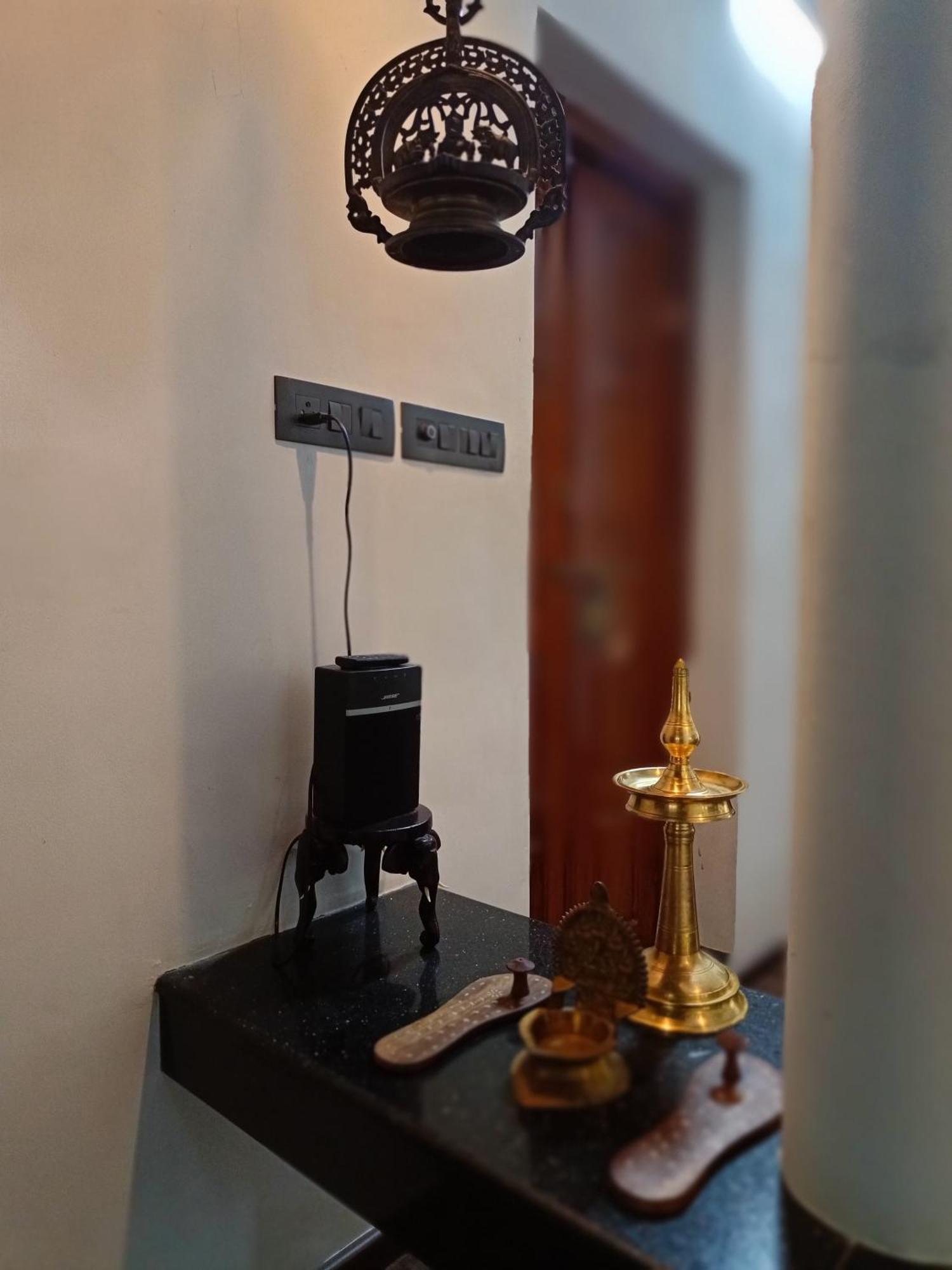 Anandam Stays - Premium 3Bhk Plush Homestay, Vaikom Near Kumarakom エクステリア 写真